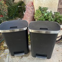 2 Kitchen Office Trash Cans