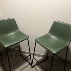Green Leather Bar Stools – Stylish & Comfortable