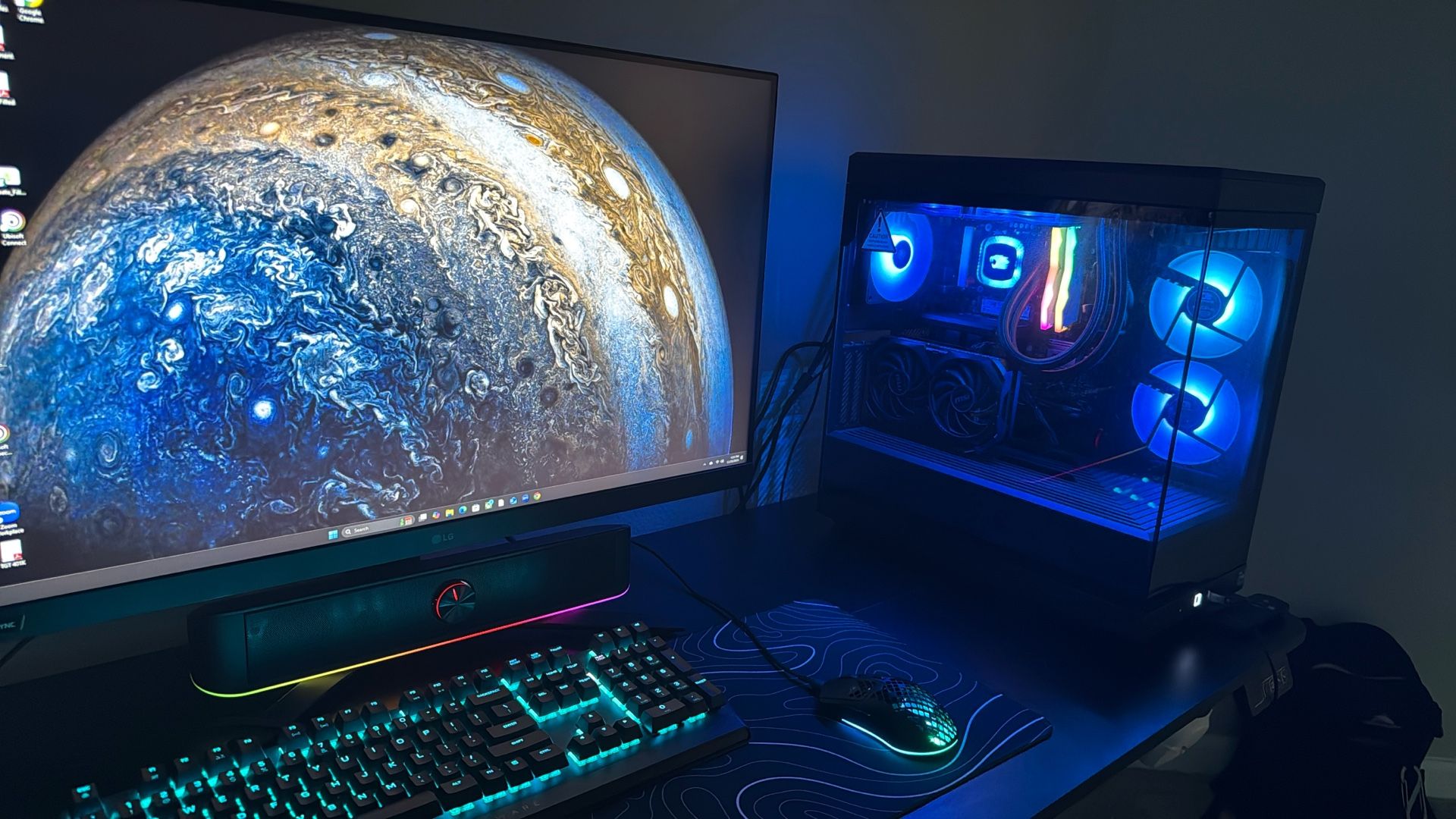 Gaming PC With Monitor And Accessories 