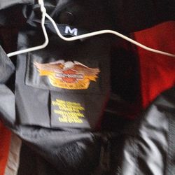 Size Medium Never Used Harley-Davidson Rain Riding Suit Jacket And Pants