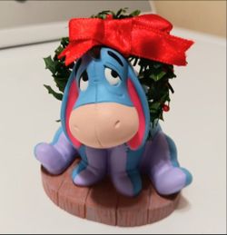 DISNEY Eeyore Statue Christmas Resin Figurine Figure Decor Excellent Condition!