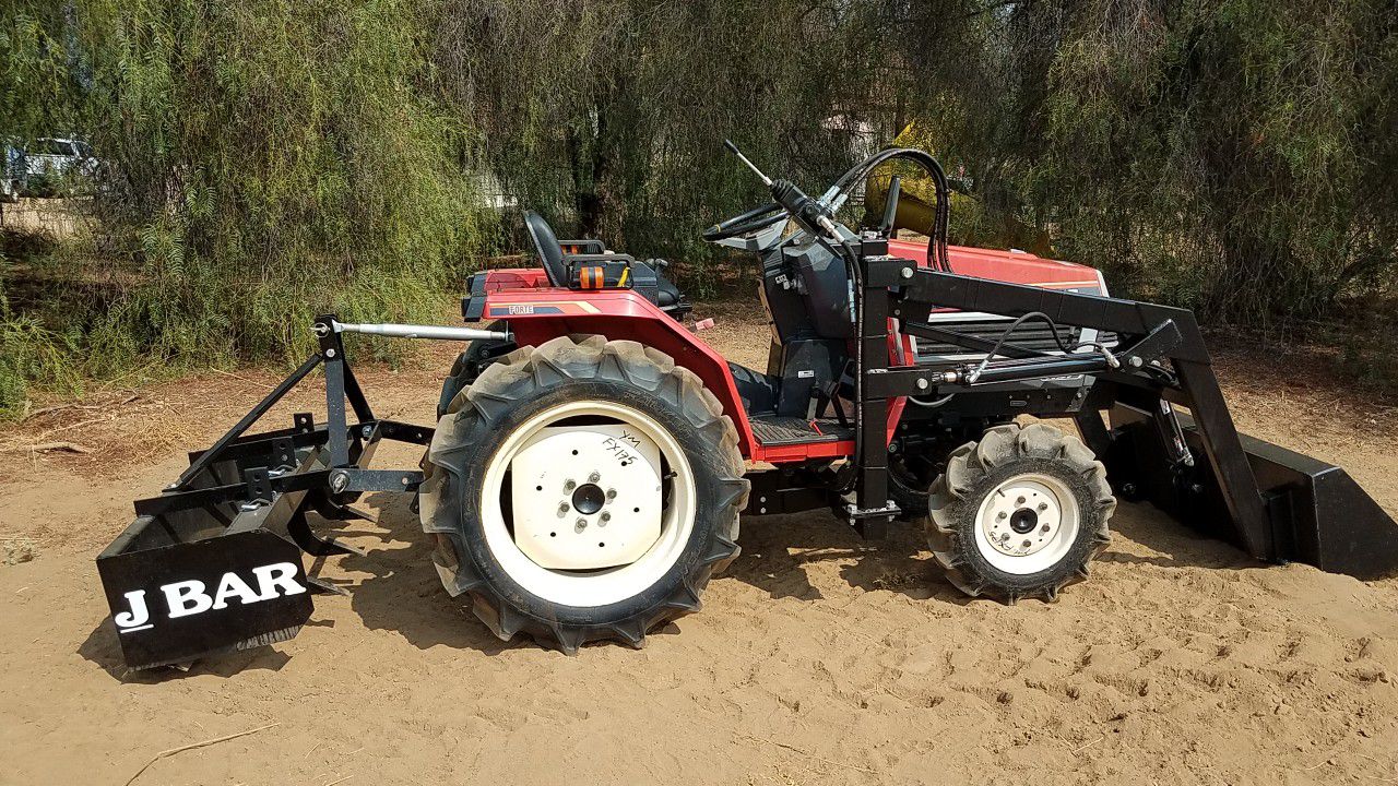 4x4diesel farm tractor w/new loader