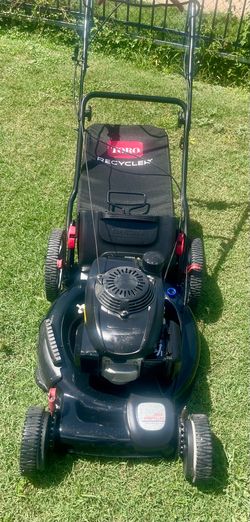 Self propelled lawnmower