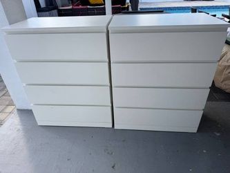 2 Matching Dressers