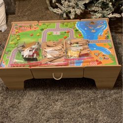 Kids Play table Like New. $40