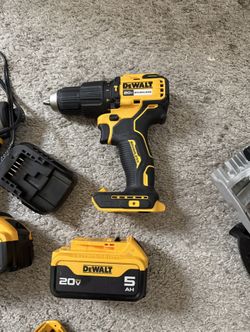 Drill With Charger And XL Battery 20v