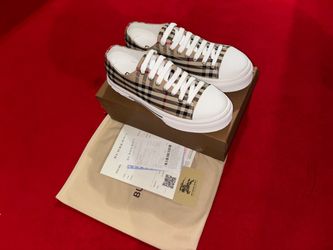 Burrberry Sneakers