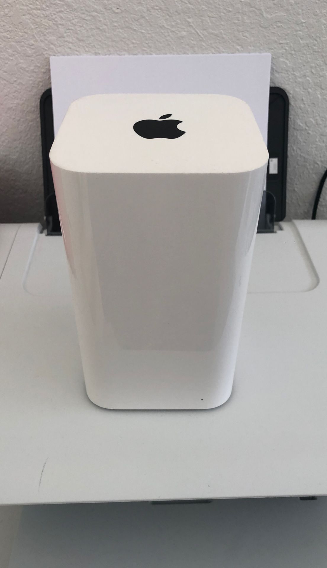 Apple Airport Time Capsule Model A1470 EMC 2635 Router