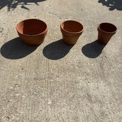3 Clay Pots