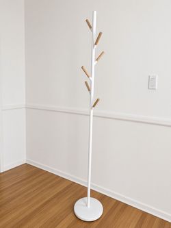 Yamazaki Home Coat Rack – White Steel with Wood Pegs