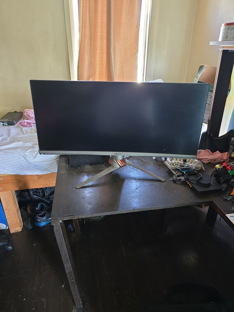 Ultrawide Monitor