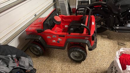 Adaptive 12V 2-seater ride-on jeep