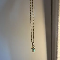 gold chain with pendant 