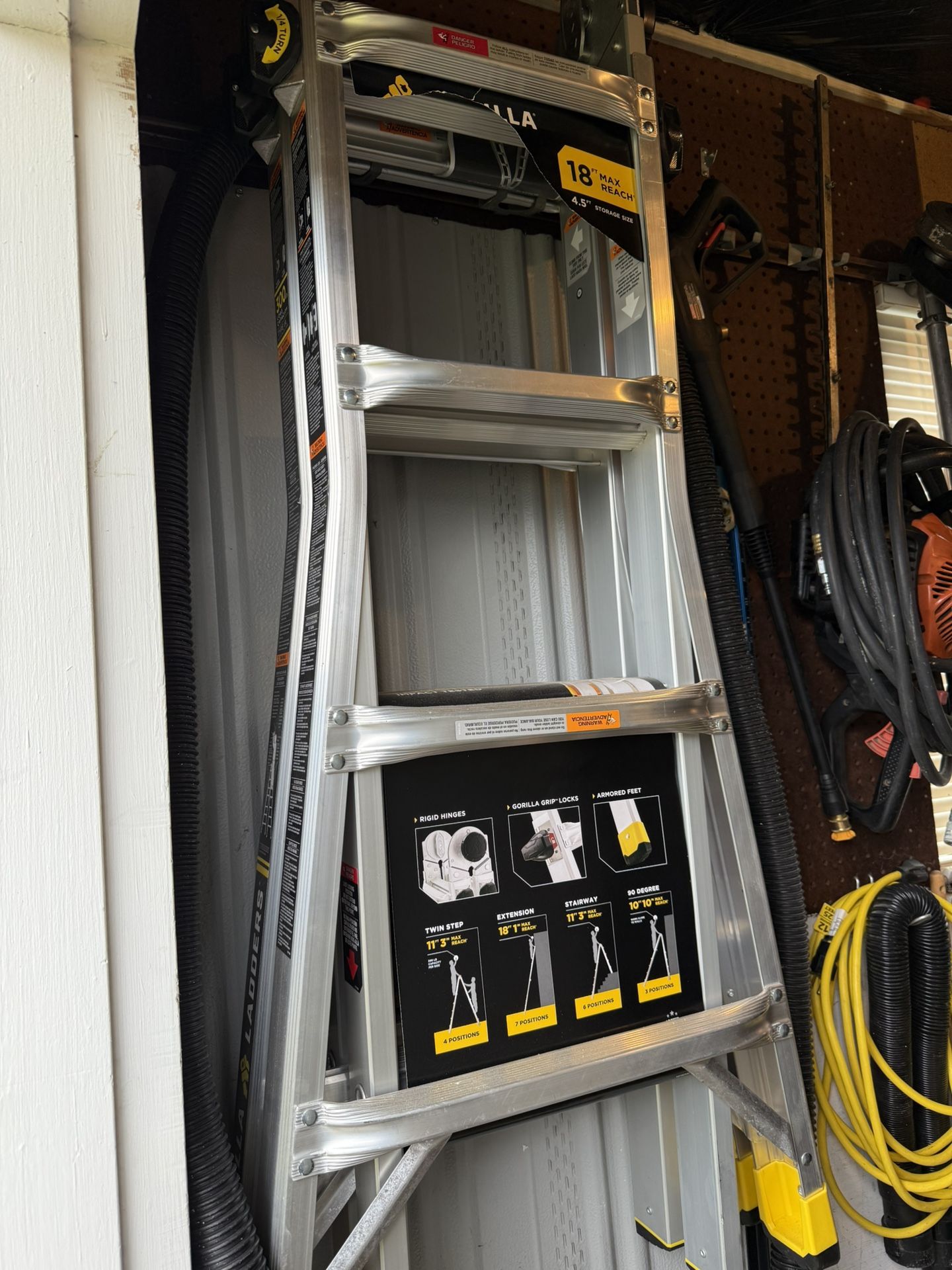 18’ 330lb Load Capacity Gorrilla Ladder