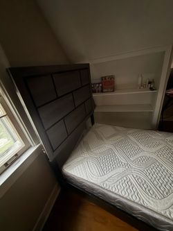 Twin size beds  FREE come pick them up . 2 of them
