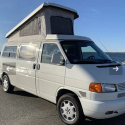 2002. Volkswagen Camp   60,000 Mi Only Perfect Condition Clean Title One Owner