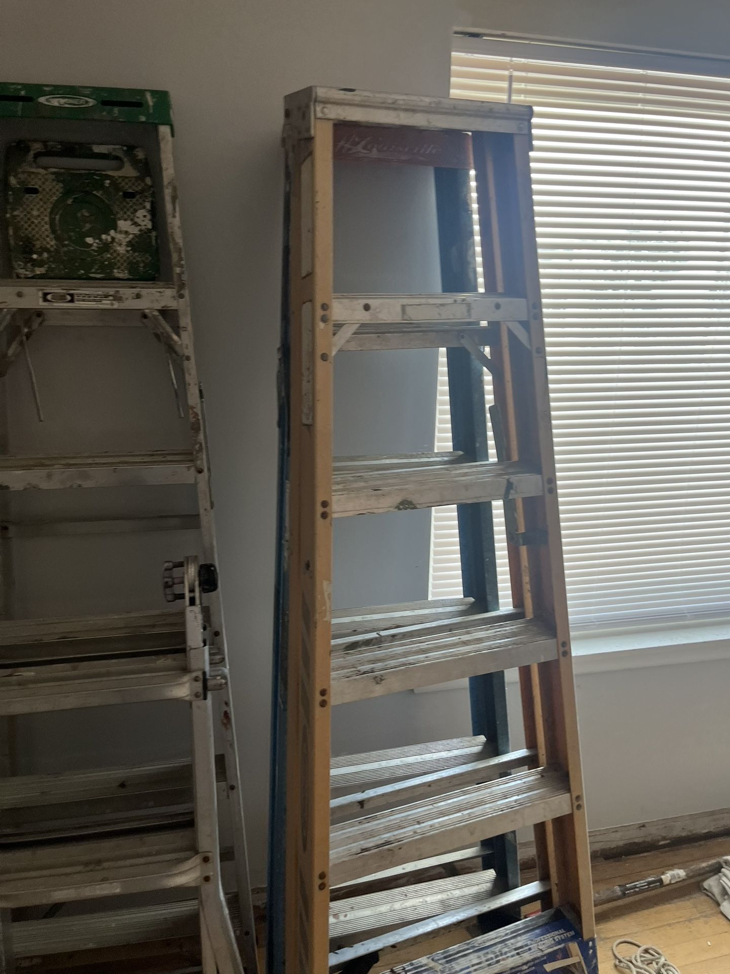 6 Foot Ladders