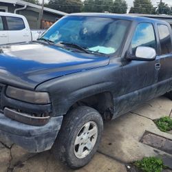 Chevy Silverado 4x4 PART OUT