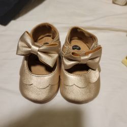 9 To 12 Month BABY Gold Shoes