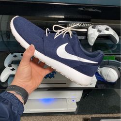 Roshe run Navy