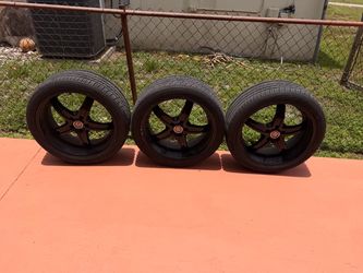 3 Velocity 20x8.5J wheels with 245/40ZR20 tires. 5x114.3 bolt pattern.
