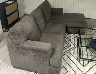 Sofa sectional couch