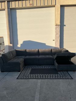 Thomasville Tisdale 6-Piece Fabric Modular Sectional with Storage Ottoman - 🚚 DELIVERY AVAILABLE