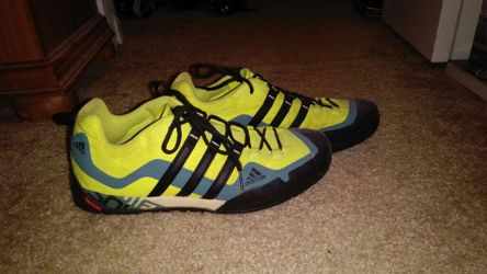 Adidas Traxion size 10
