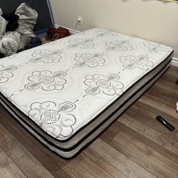 Full Size Mattress No Stains No Smells