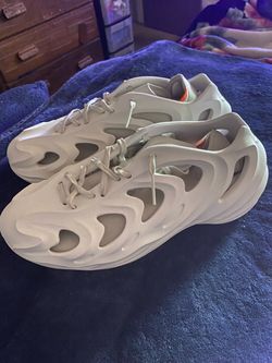 Adidas “Off White FOM”