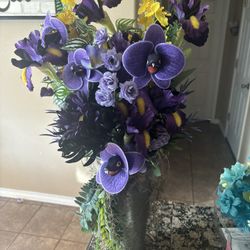 Halloween centerpiece