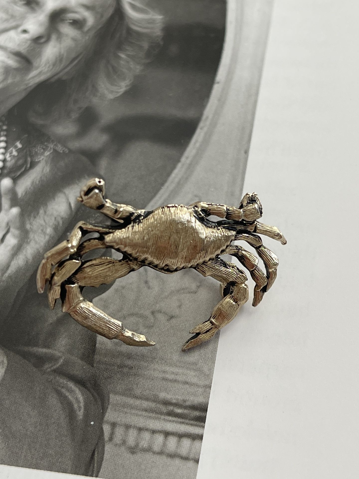 Vintage Crab Brooch Pin Signed JOLLE Jewelry Gold Tone Nautical Beach Ocean