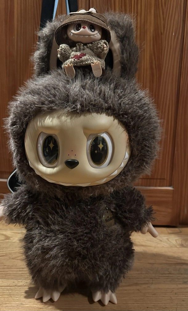Extra Large labubu