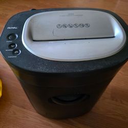 Royal 1212X Crosscut Paper Shredder on Wheels