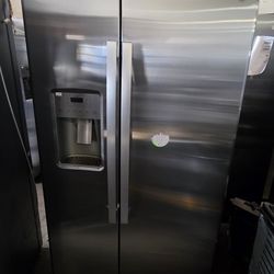 NEW GE 36 INCHES REFRIGERATOR SIDE BY SIDE STAINLESS STEEL 