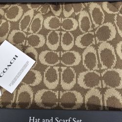 Coach Signature Hat And Scarf Boxed Set
