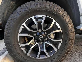 2023 Toyota Tacoma TRD Sport wheels