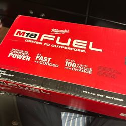 Milwaukee m 18 Fuel Super Hawg 1/2 Right Angle Drill