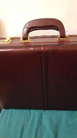 Dark brown Attaché case Presto with 2 combination lock set on zero