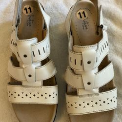 Sandals  Clark Brand 