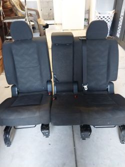 2016 Nisan Rouge back seat
