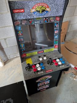 Street fighter 2 arcade cabinet