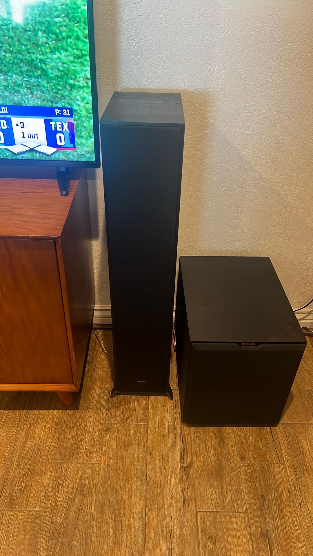 Klipsch R-620F Floor speakers 