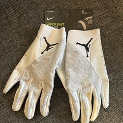Brand new Men’s Jordan Vapor Knit Football Gloves size XL 