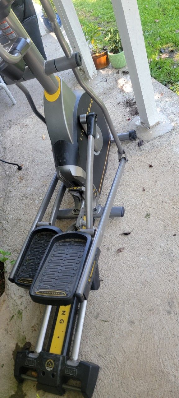 Livestrong Eleptical