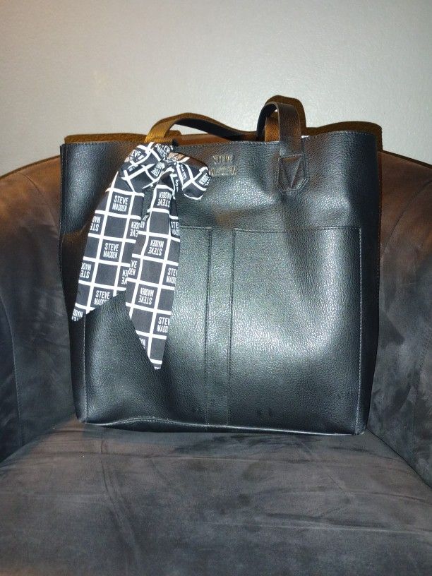 Steve Madden/ Lrg. Blk. Leather Bag