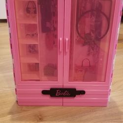 BARBIE CLOSET