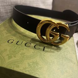 Woman’s Gucci Belt 