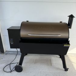 Traeger Pro 34 Pellet Grill / Smoker 