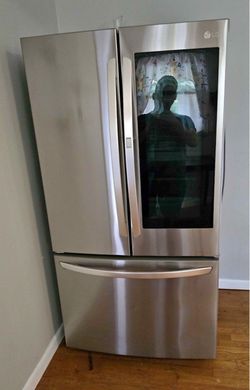 LG InstaView French Door Refrigerator